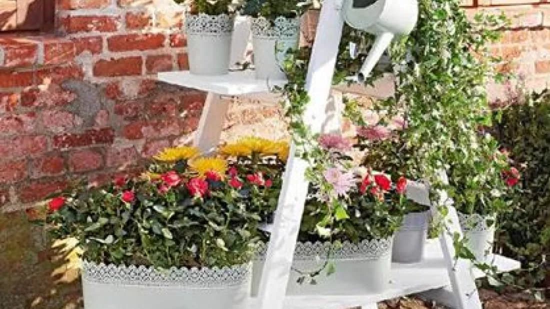 Jak zrobić kwietnik z drabiny – prosty sposób na piękną dekorację domu i ogrodu
