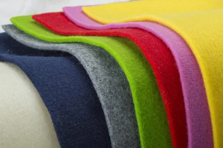 Gdzie kupić filc dekoracyjny? Najlepsze miejsca i ceny, które zaskoczą