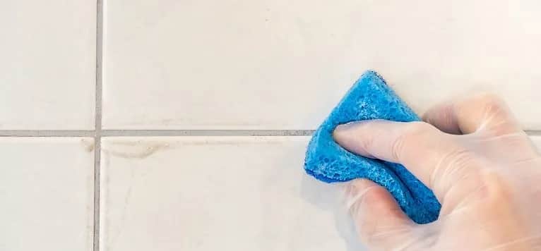 Jak prawidłowo kłaść fugi na podłodze – uniknij błędów i osiągnij trwały efekt